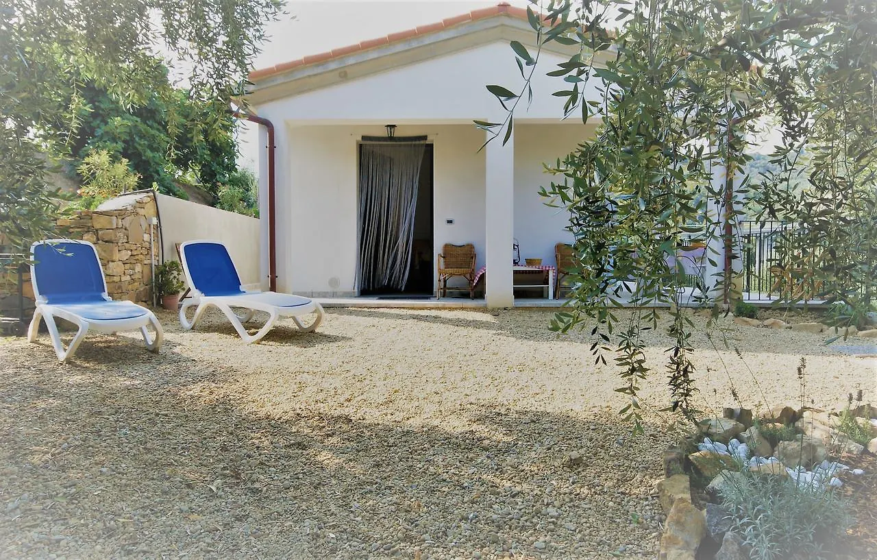 Casa Delle Valli Imperia 0*,